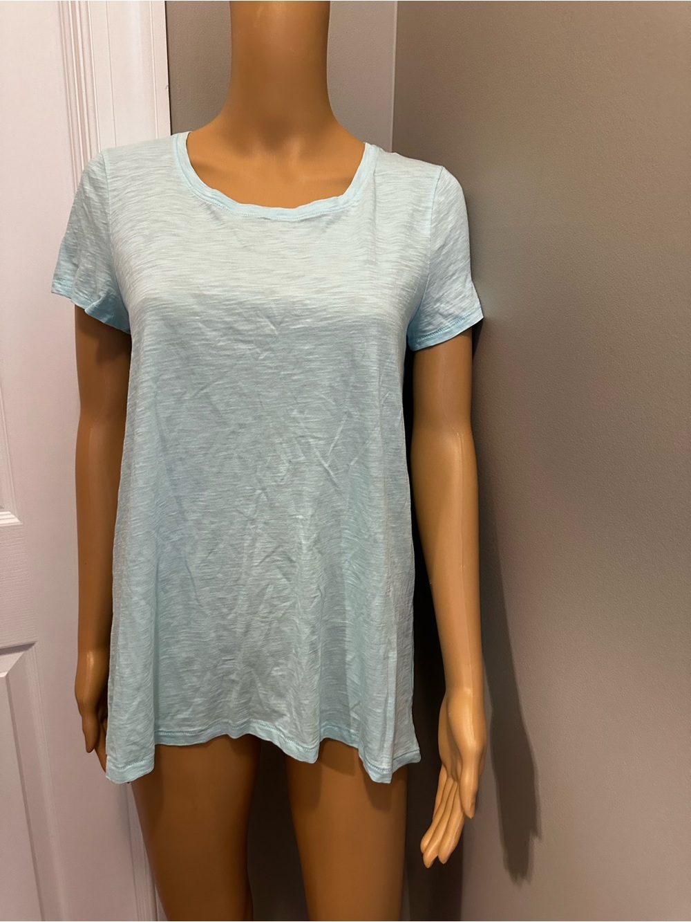Lilly Pulitzer Etta Short-Sleeve Scoop Neck Tee in Seasalt Blue